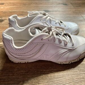 Woman’s White Tennis Shoes 8